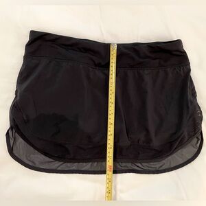 lululemon Hotty Hot running skirt Size 8
